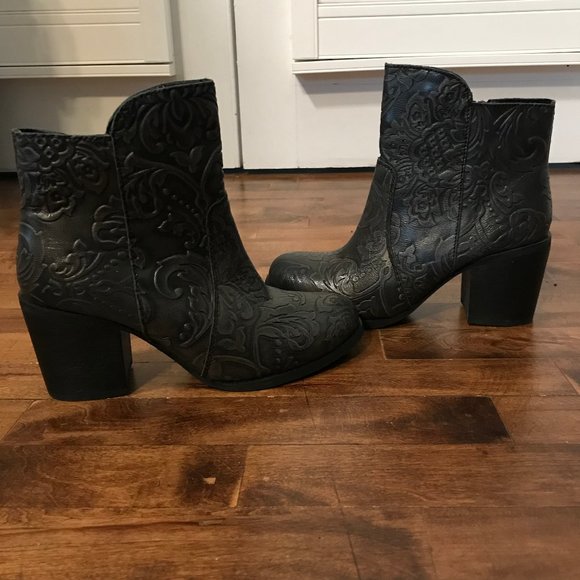 Sterling River Black/Grey Ankle Boots for Women - Picture 4 of 8